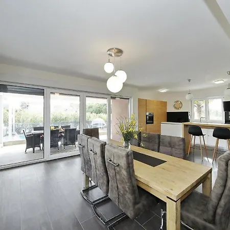 Angelina Holiday home Nin