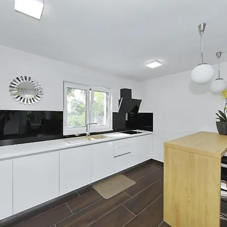 Ferienhaus Angelina Nin